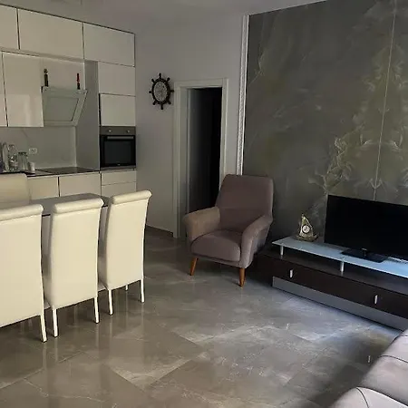 Dat-or Apartment