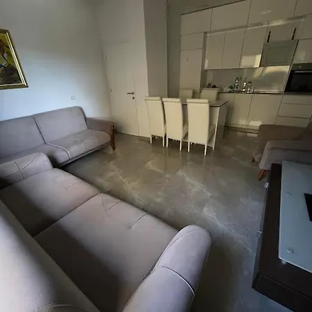 Dat-or Apartment *